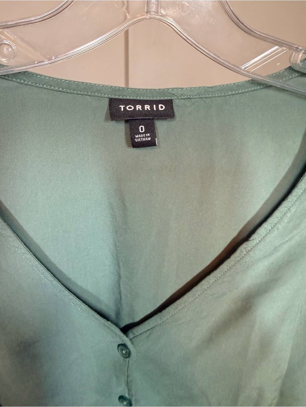 torrid Sage Green Button-Front V-Neck Blouse - Picture 3 of 5